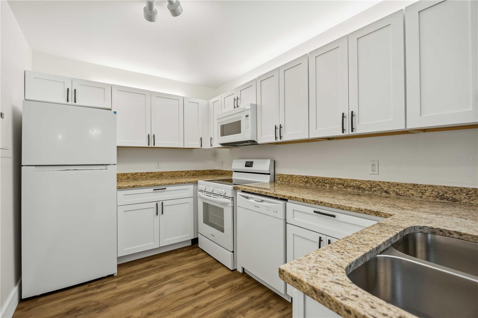 3300 LOVELAND BLVD #2501, PUNTA GORDA, FL — photo 13