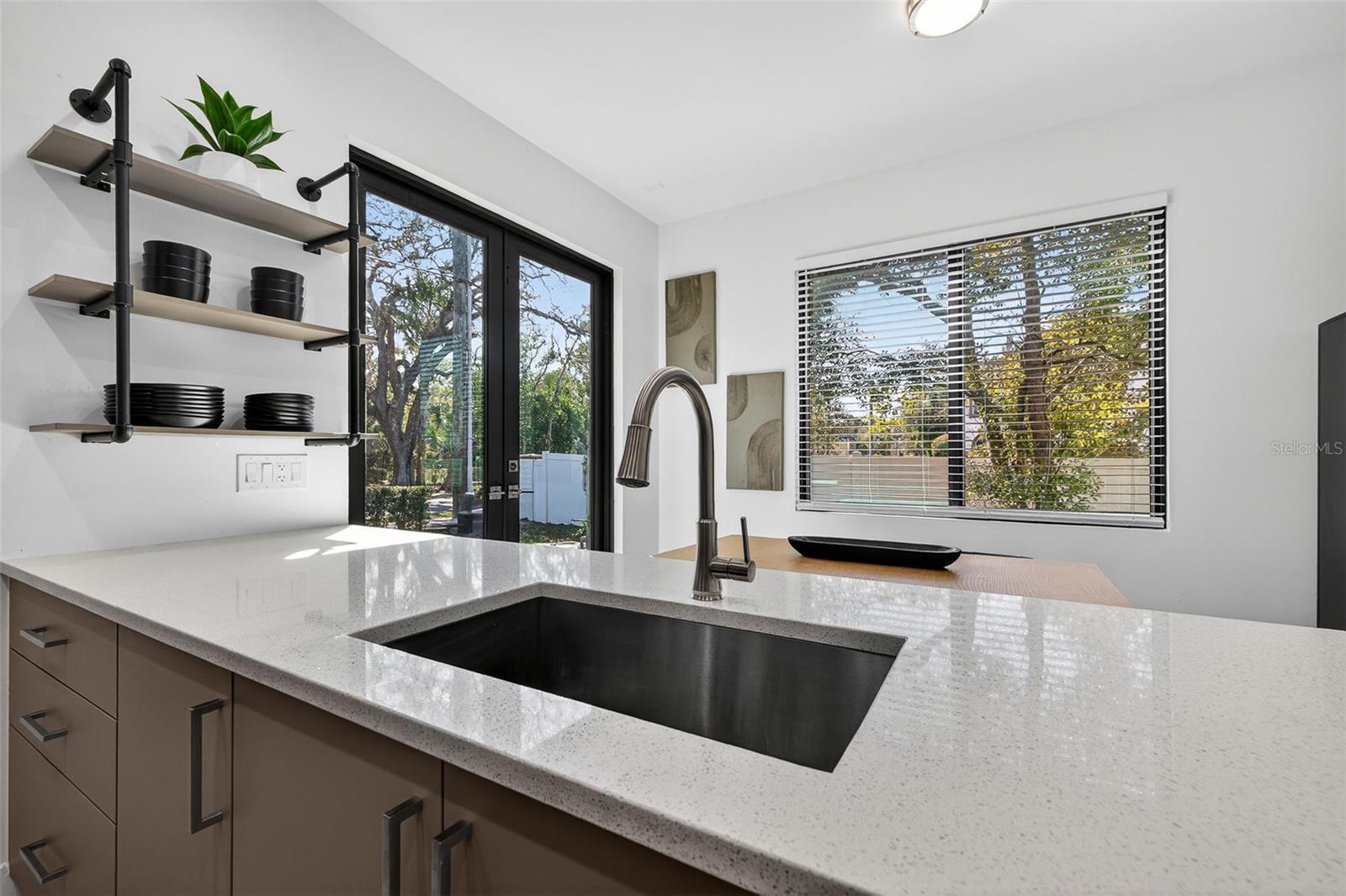 8706 PALM RANCHES PL, TAMPA, FL — photo 12