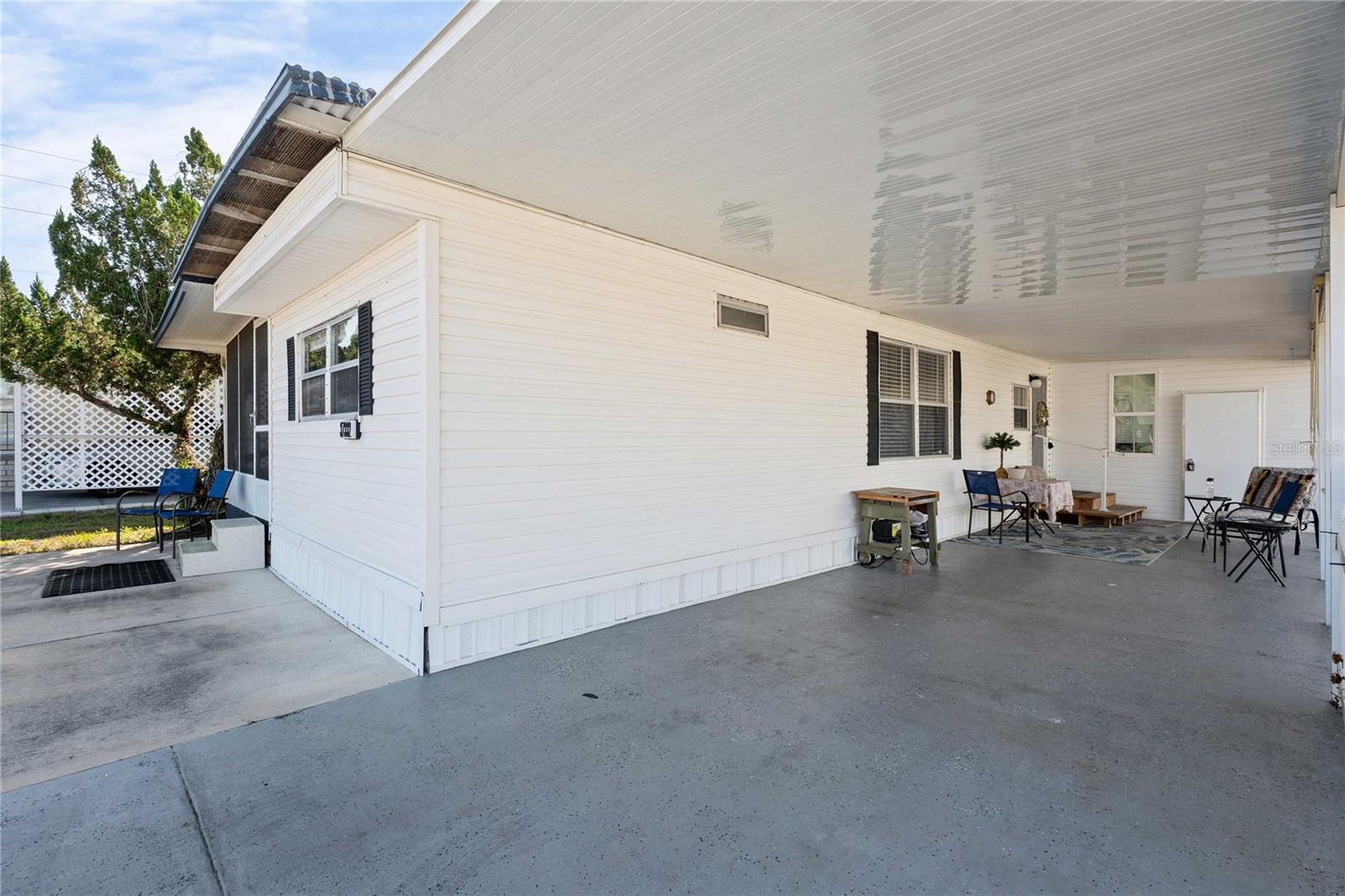 37332 SANDRA AVE, ZEPHYRHILLS, FL — photo 4