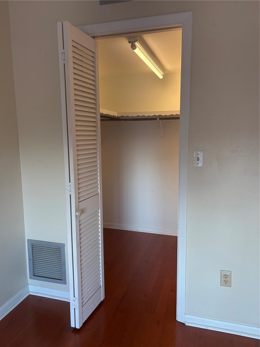 5220 BRITTANY DR S #803, ST PETERSBURG, FL — photo 24