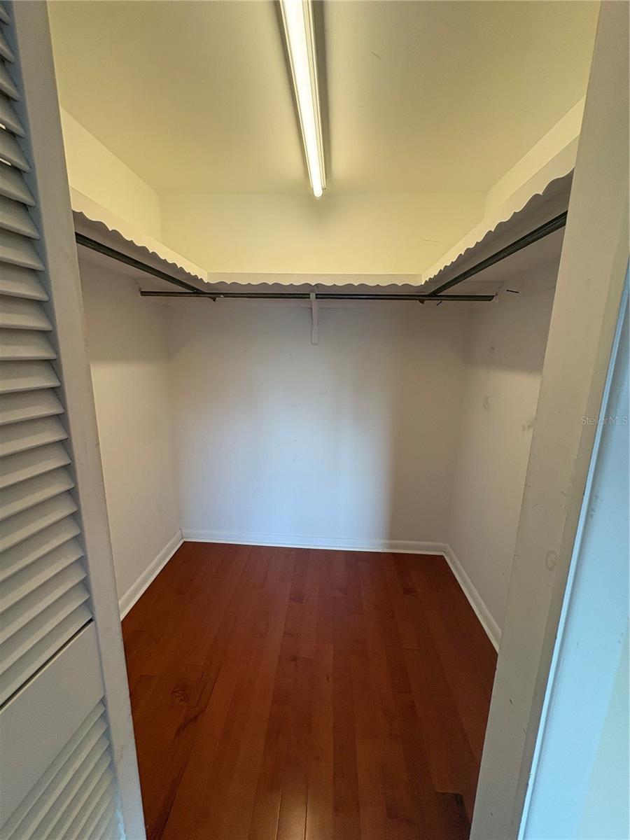 5220 BRITTANY DR S #803, ST PETERSBURG, FL — photo 26
