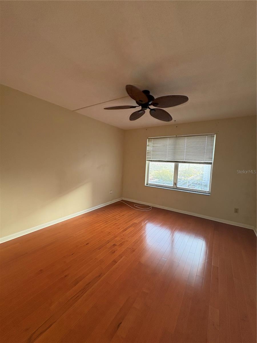5220 BRITTANY DR S #803, ST PETERSBURG, FL — photo 21