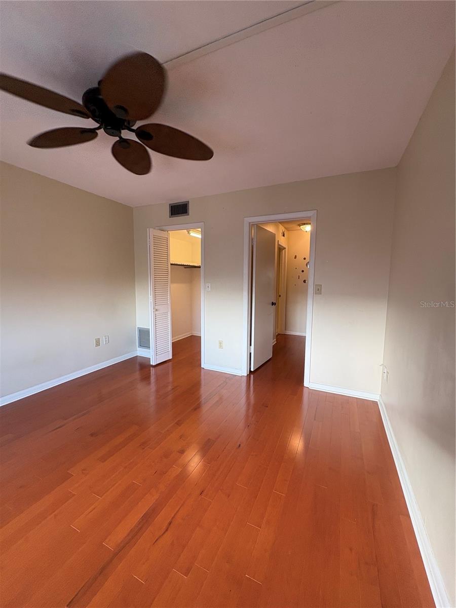 5220 BRITTANY DR S #803, ST PETERSBURG, FL — photo 22