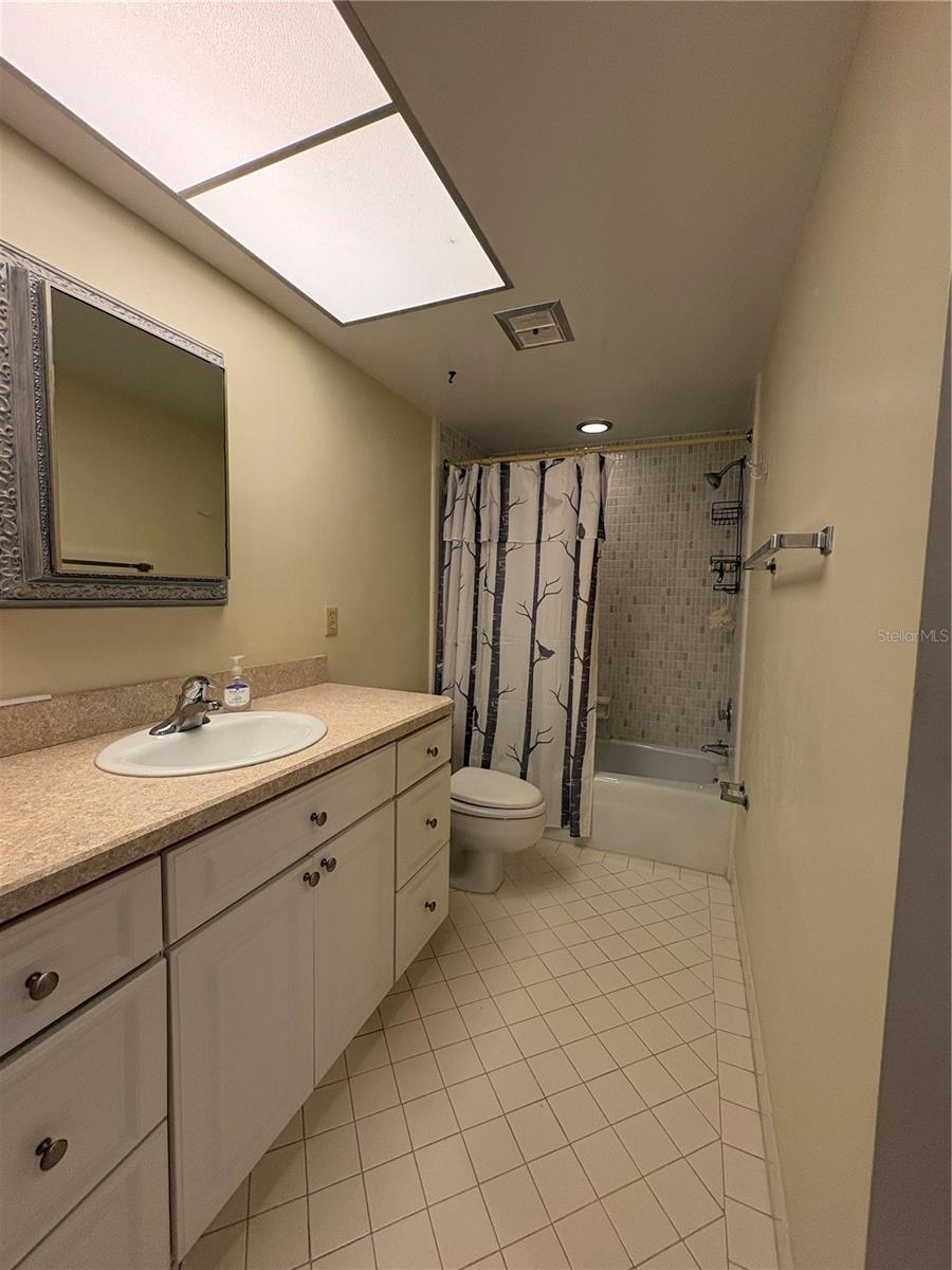 5220 BRITTANY DR S #803, ST PETERSBURG, FL — photo 18