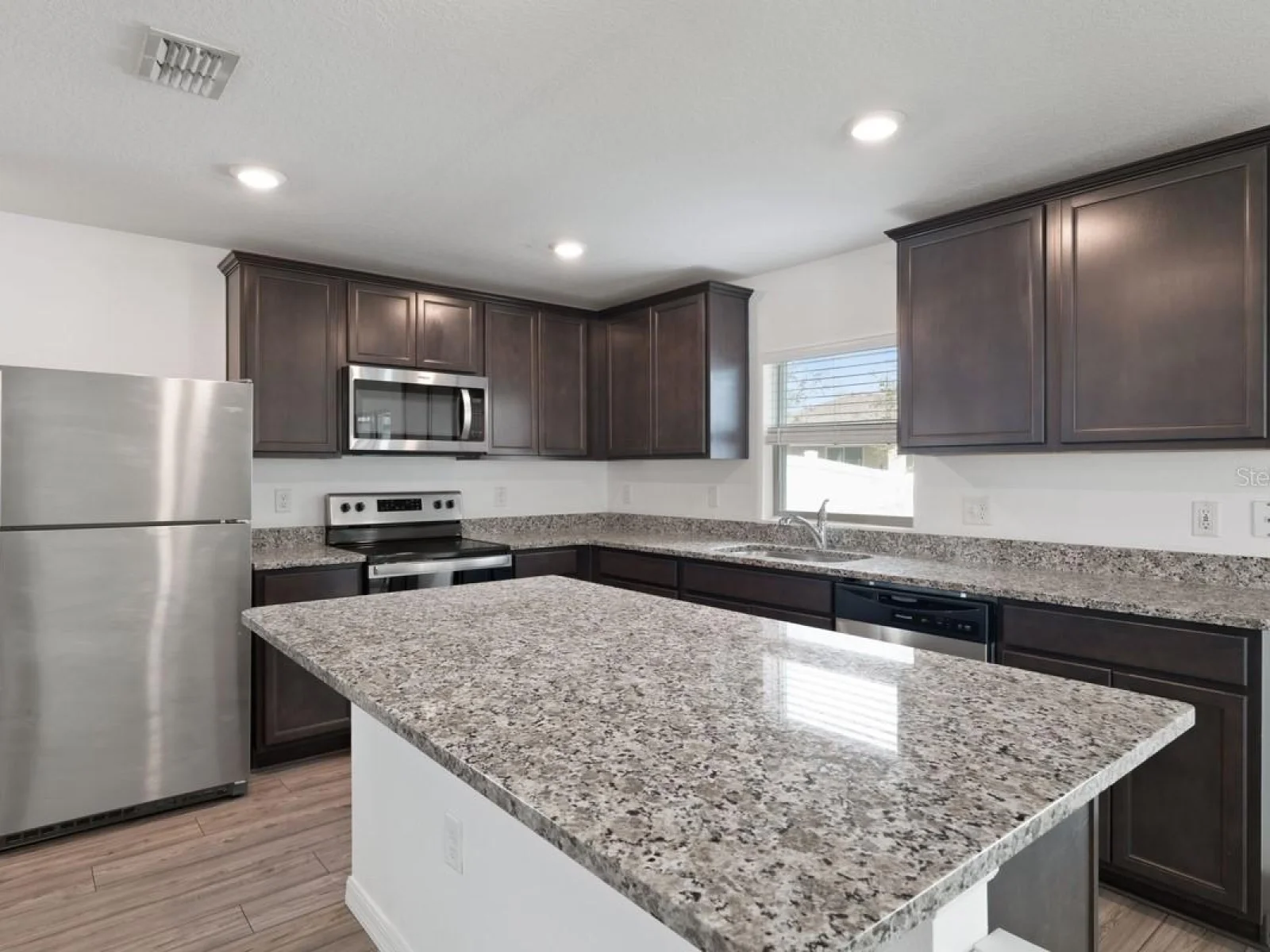 1136 SEA PINES CT, TAVARES, FL — photo 11