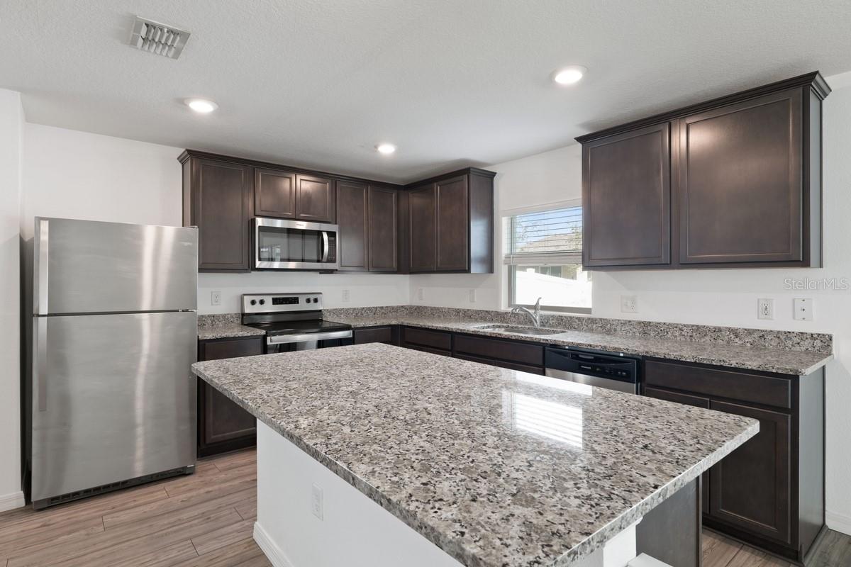 1136 SEA PINES CT, TAVARES, FL — photo 12