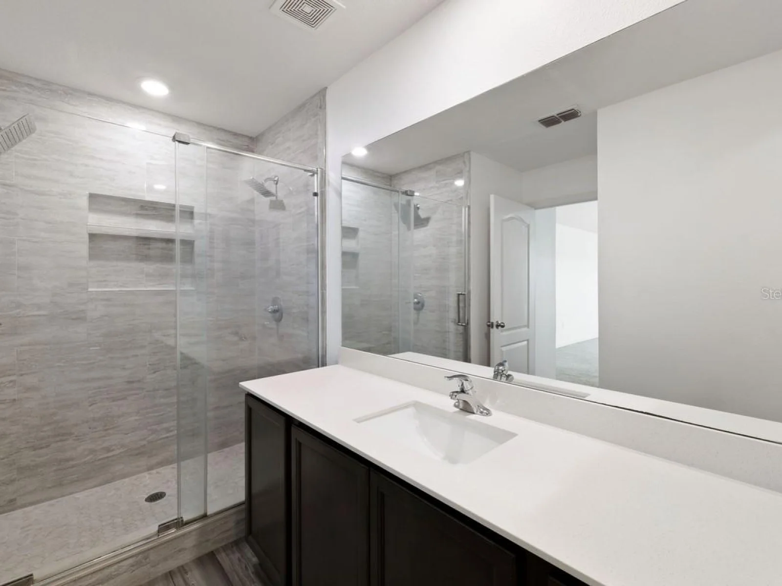 1136 SEA PINES CT, TAVARES, FL — photo 15