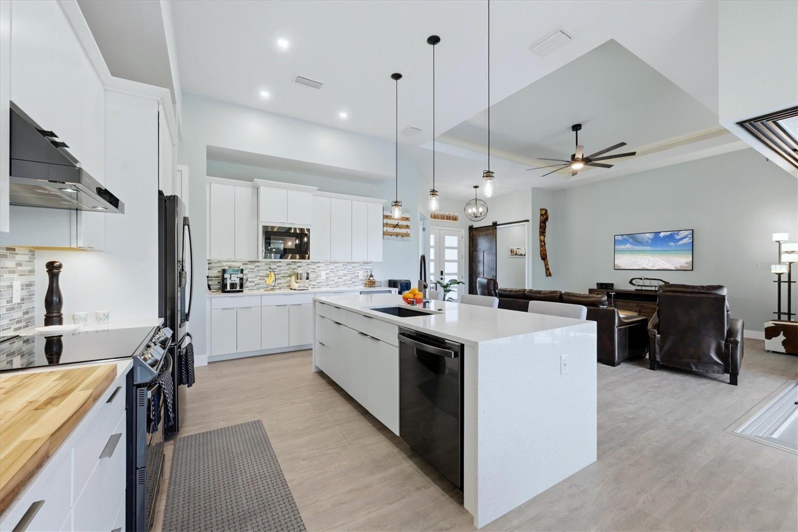 10726 KEARSARGE CIR, PORT CHARLOTTE, FL — photo 18