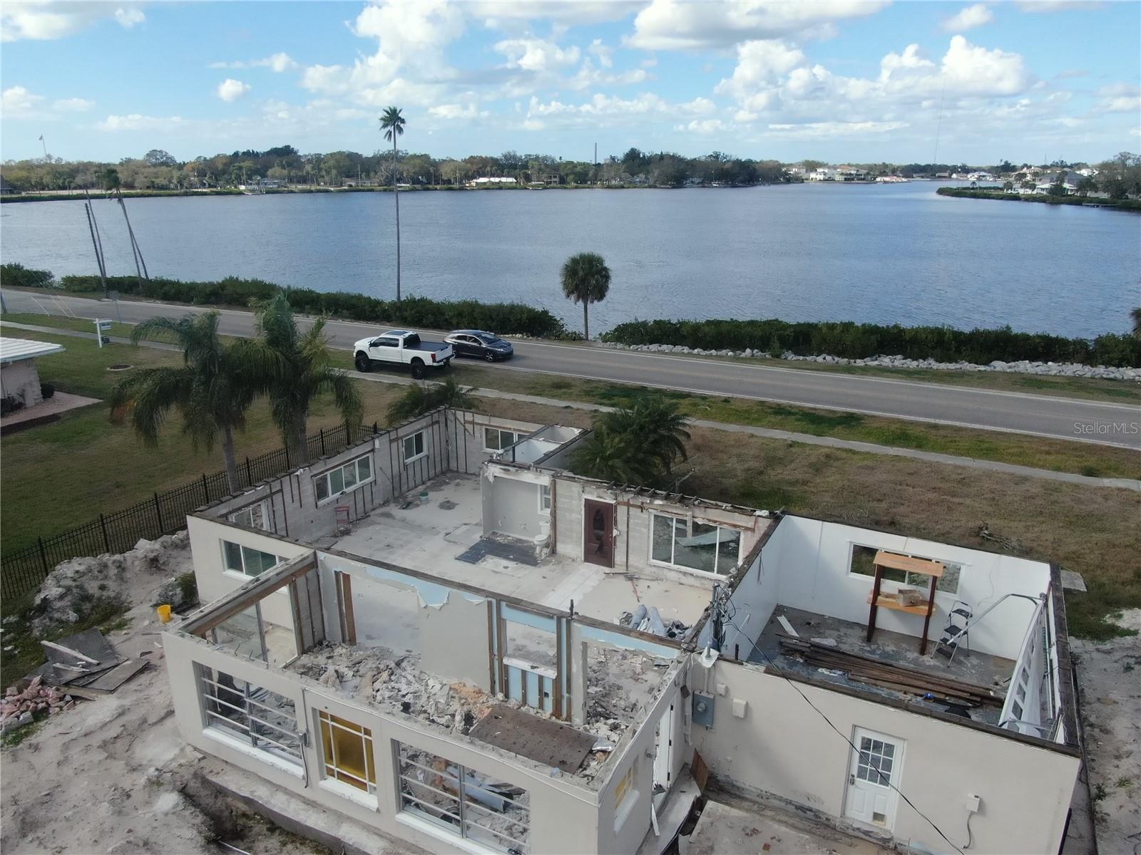 803 WHITCOMB BLVD, TARPON SPRINGS, FL — photo 2