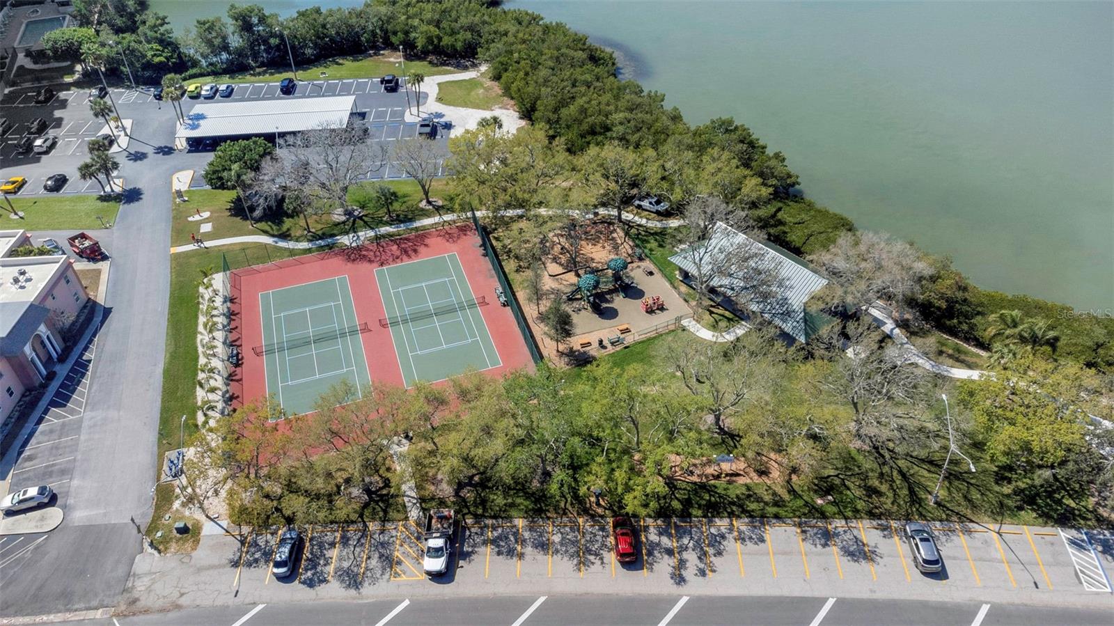 6976 SUNSET DR S #6976, ST PETERSBURG, FL — photo 23