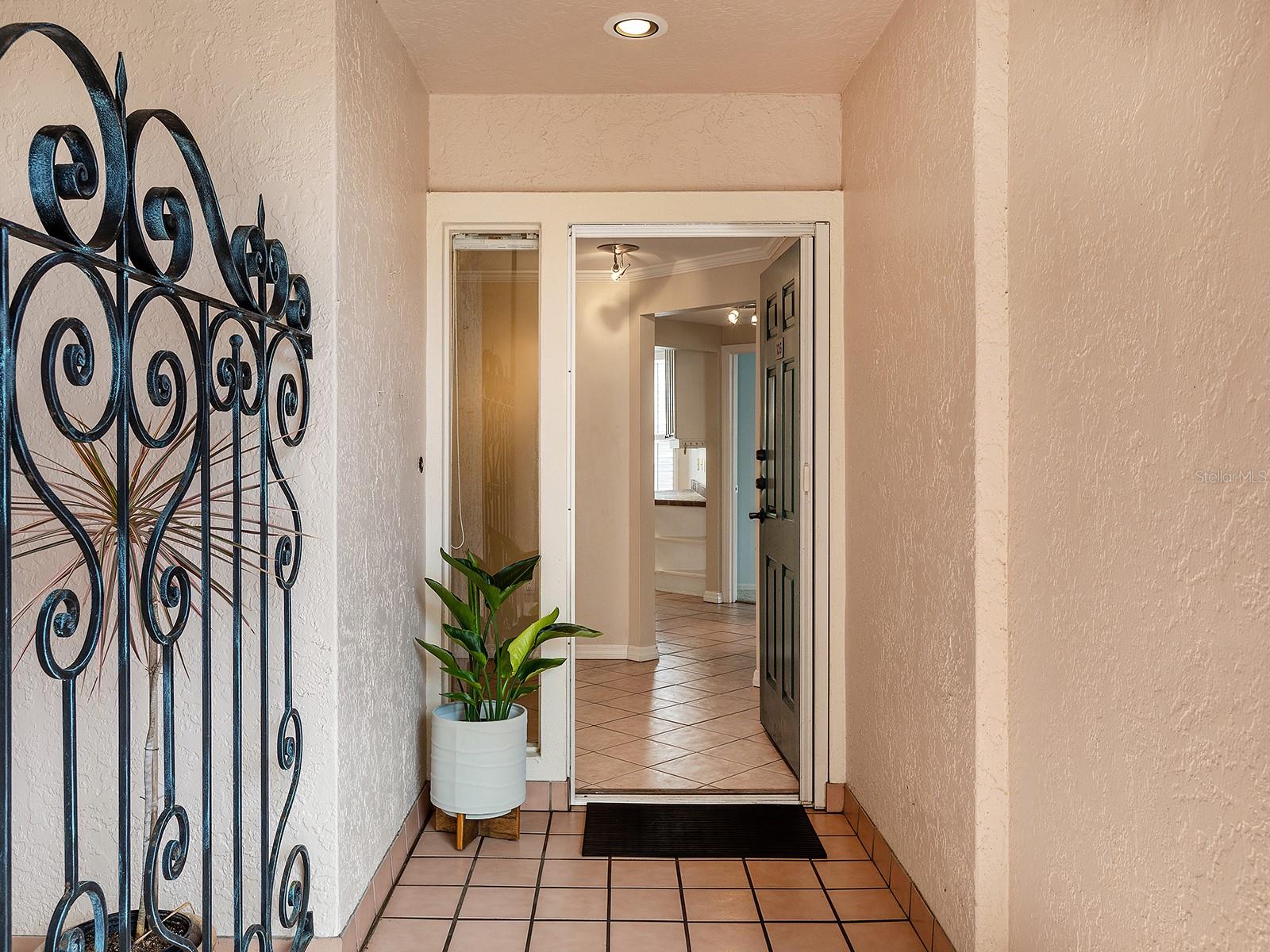 5420 EAGLES POINT CIR #106, SARASOTA, FL — photo 3