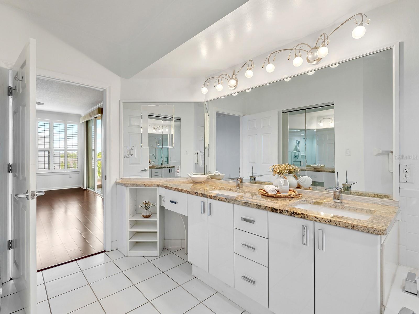 5420 EAGLES POINT CIR #106, SARASOTA, FL — photo 20