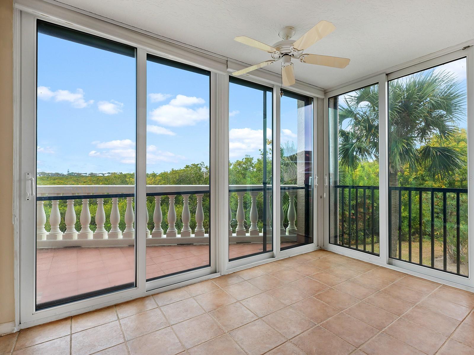 5420 EAGLES POINT CIR #106, SARASOTA, FL — photo 32