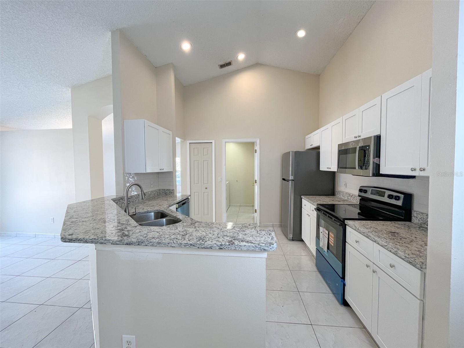 1902 PALMETTO PINE LN, ORLANDO, FL — photo 12