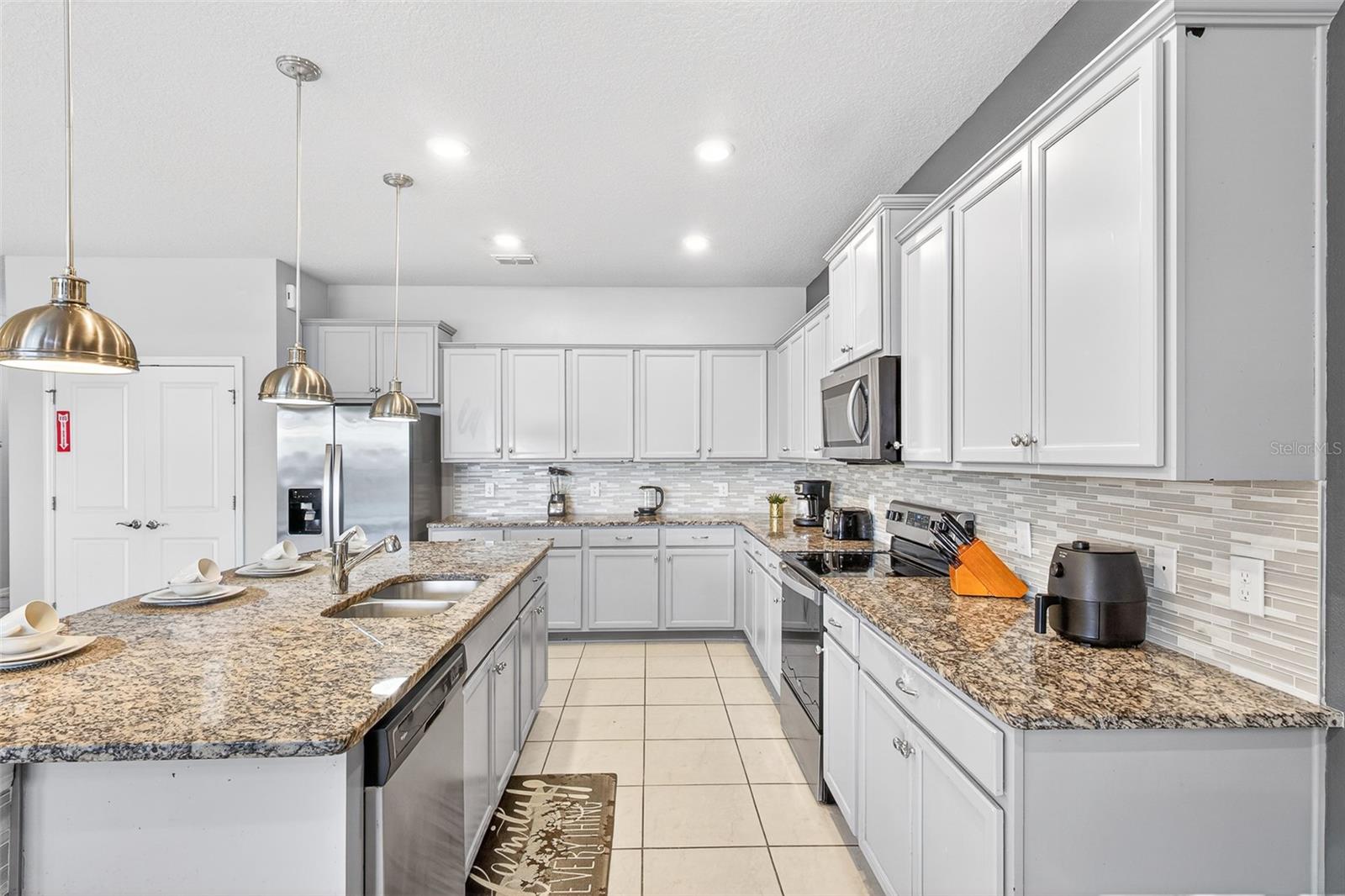 3711 LANA AVE, DAVENPORT, FL — photo 15