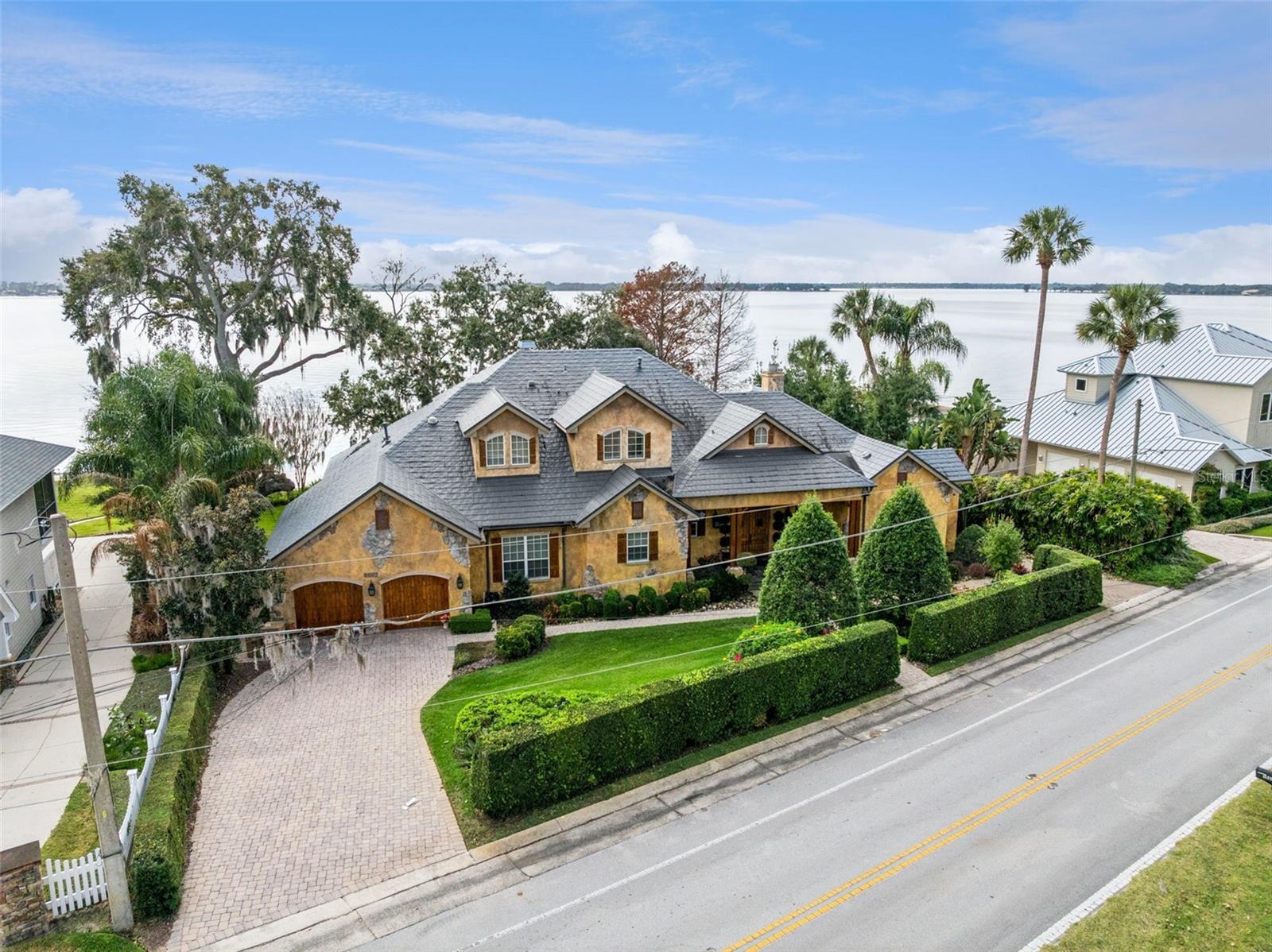 1490 LAKESHORE DR, MOUNT DORA, FL — photo 4
