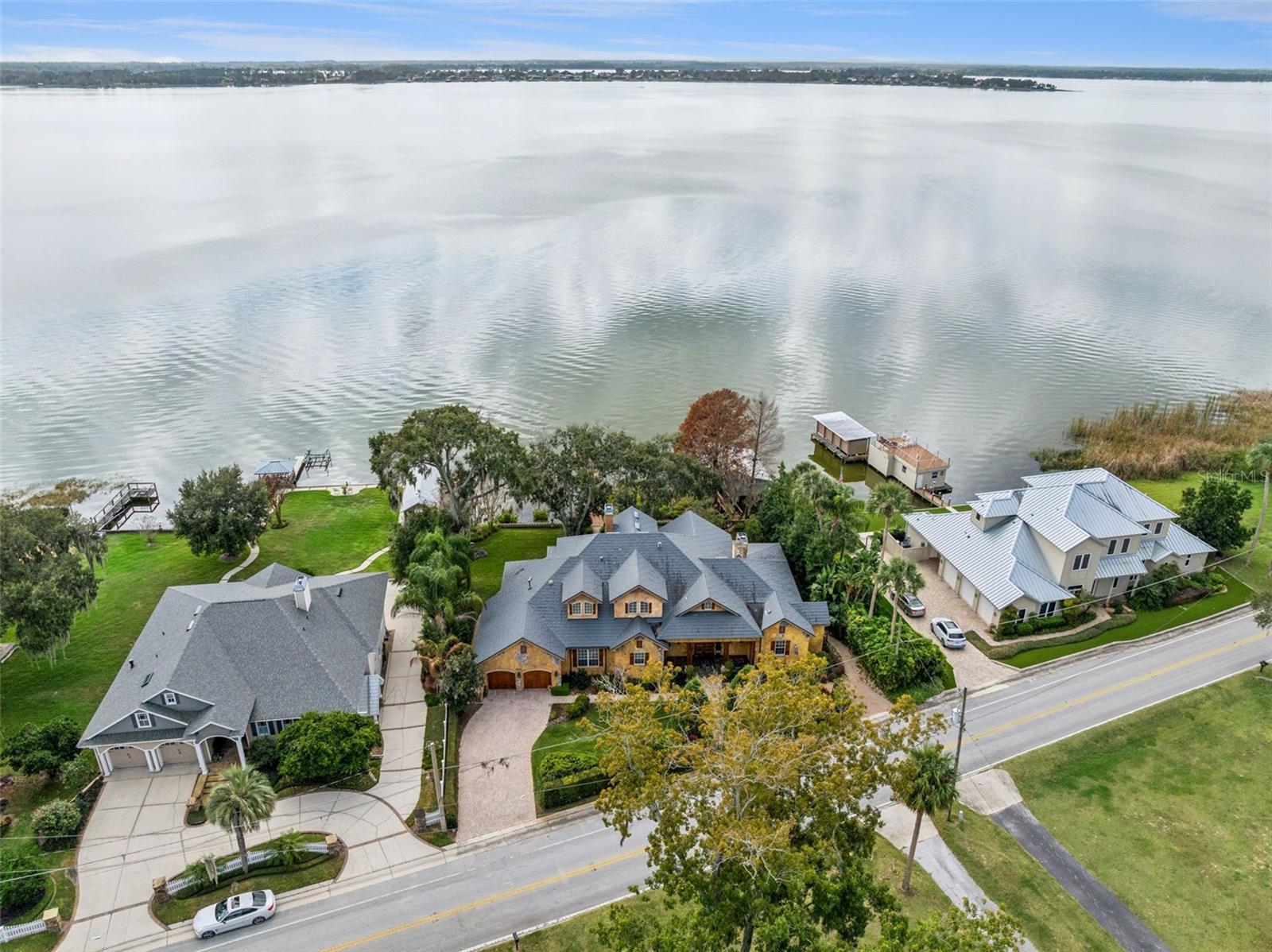 1490 LAKESHORE DR, MOUNT DORA, FL — photo 98