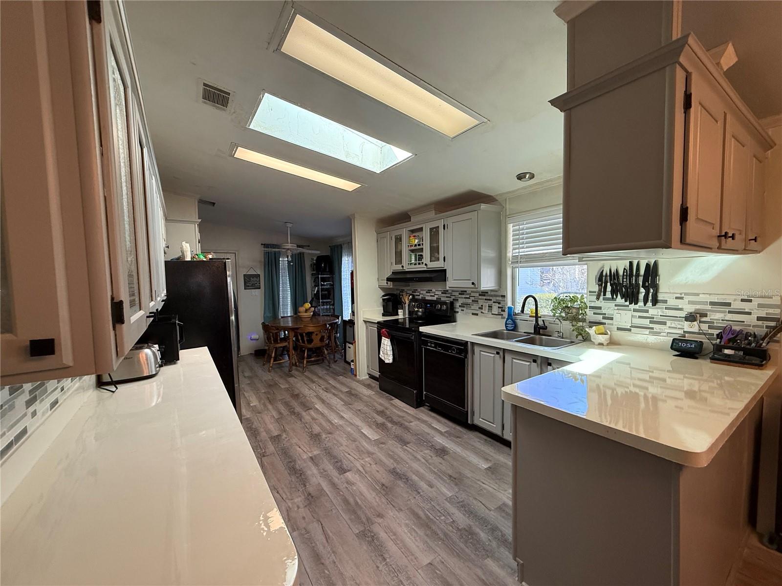 5255 OXFORD CT, WILDWOOD, FL — photo 3