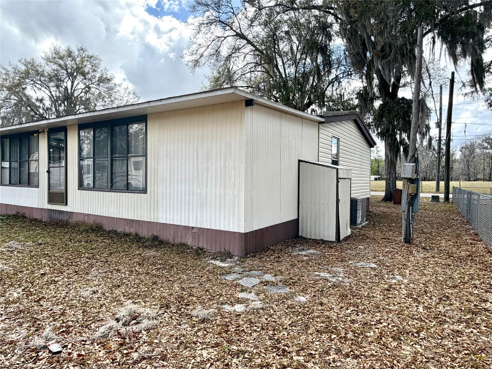 14645 SE 47TH AVE, SUMMERFIELD, FL — photo 5
