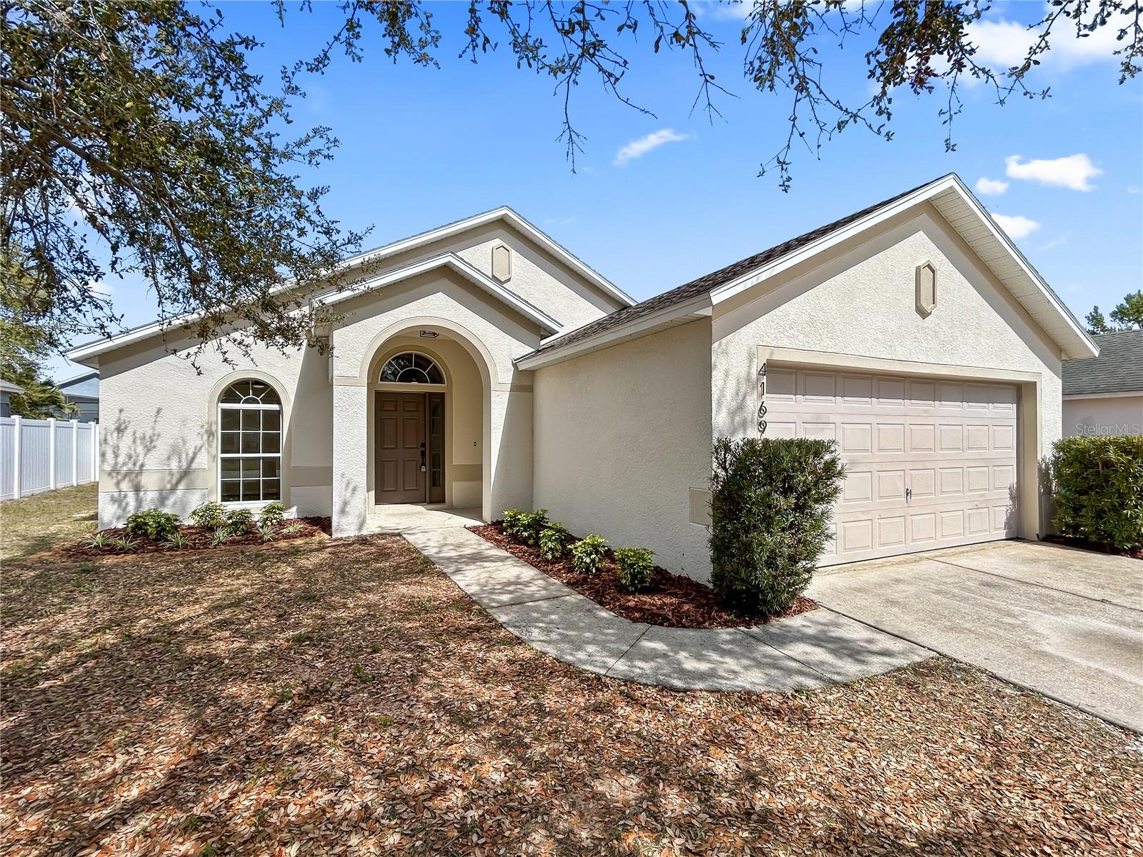 4169 WALTHAM FOREST DR, TAVARES, FL