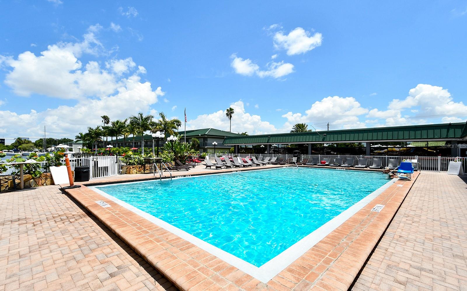 7150 N TAMIAMI TRL #S-614, SARASOTA, FL — photo 10