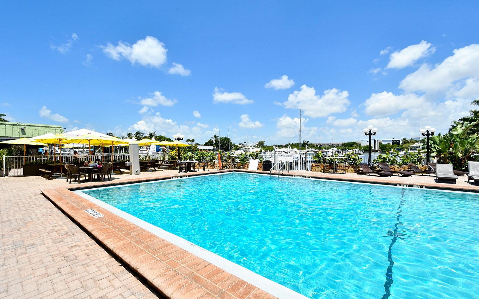 7150 N TAMIAMI TRL #S-614, SARASOTA, FL — photo 13