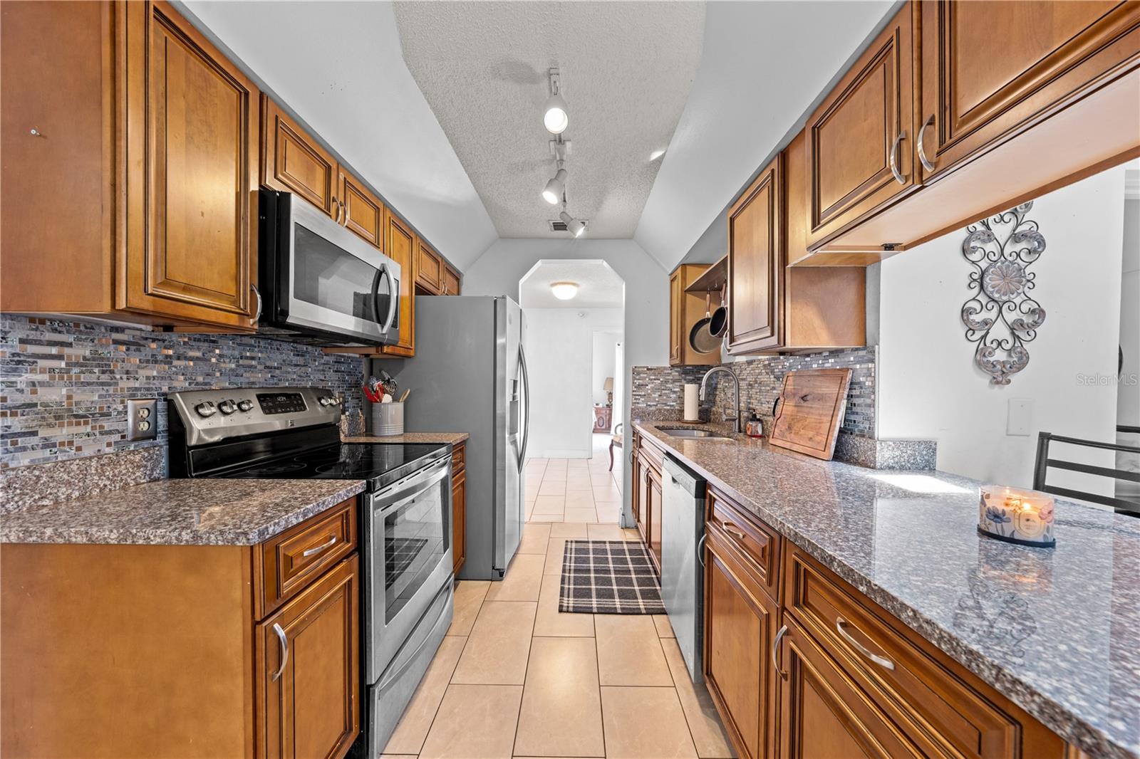 461 PROVIDENCE BLVD, DELTONA, FL — photo 5
