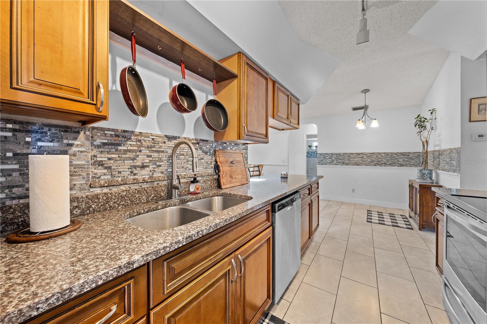 461 PROVIDENCE BLVD, DELTONA, FL — photo 32