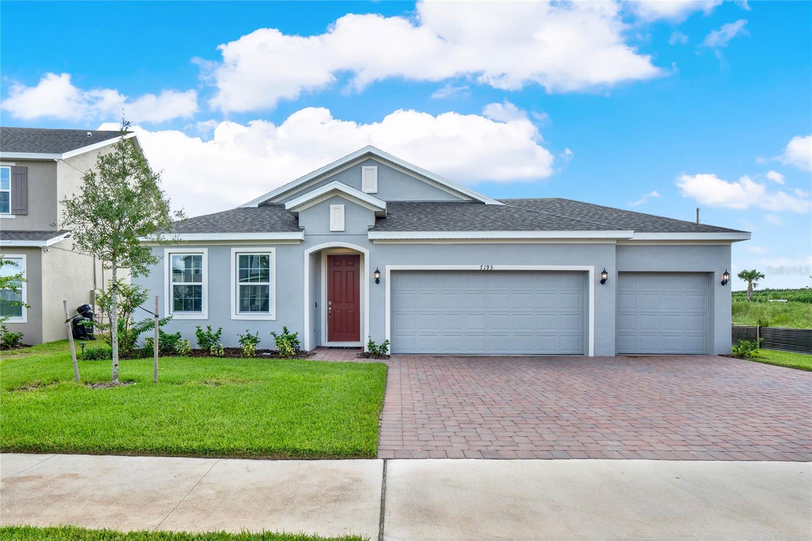 7193 DILLY LAKE AVE, GROVELAND, FL