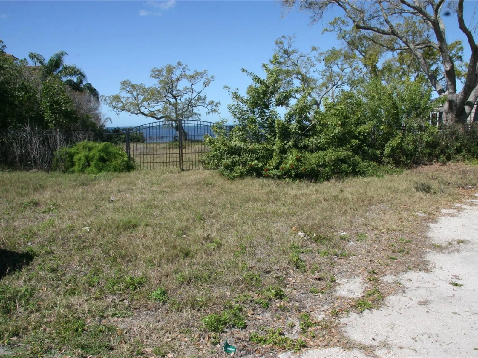 000 BLUFF BLVD, HOLIDAY, FL — photo 6
