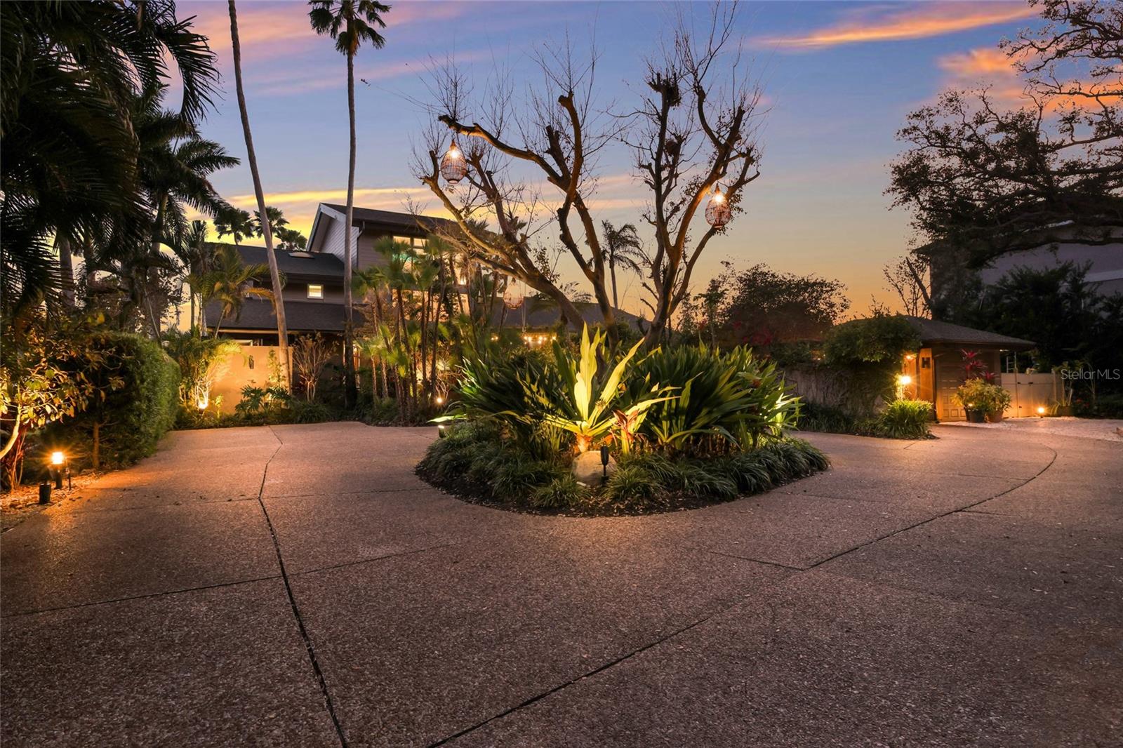 608 87TH STREET CT NW, BRADENTON, FL — photo 2
