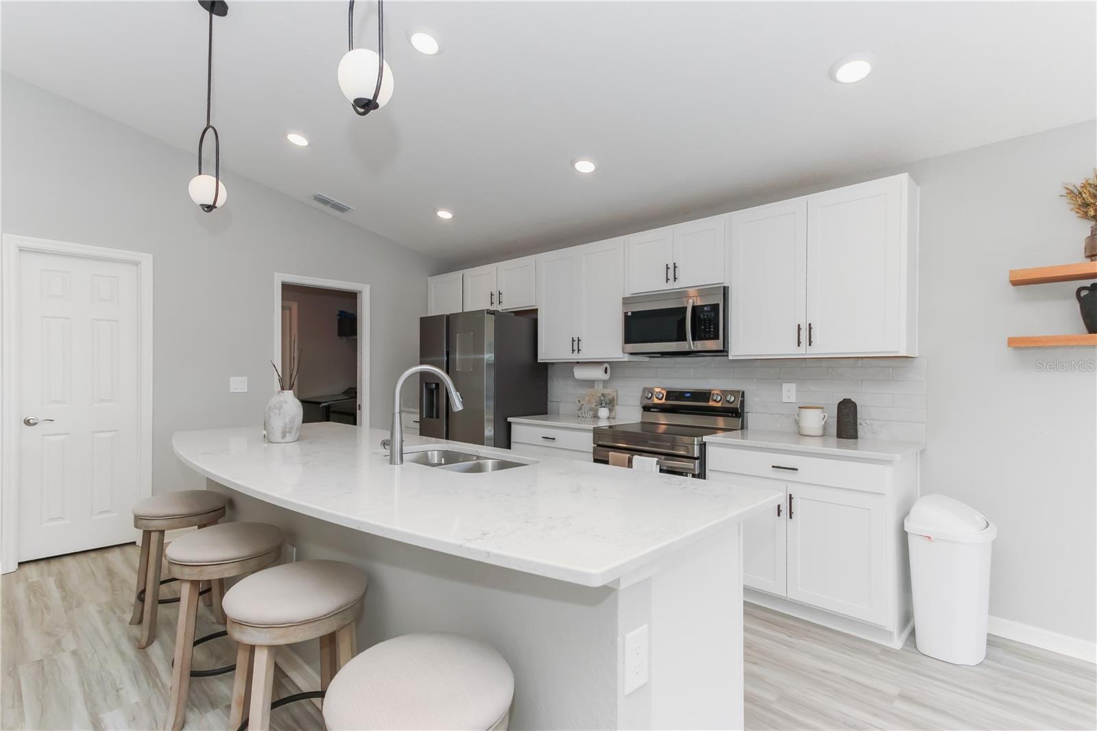 35598 BELLINGTON BLVD, ZEPHYRHILLS, FL — photo 16