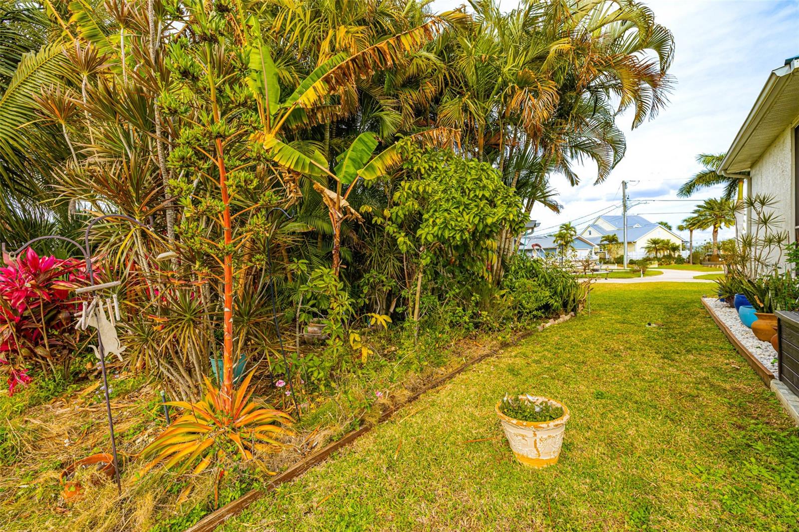2107 SAINT CROIX AVE, FORT MYERS, FL — photo 65