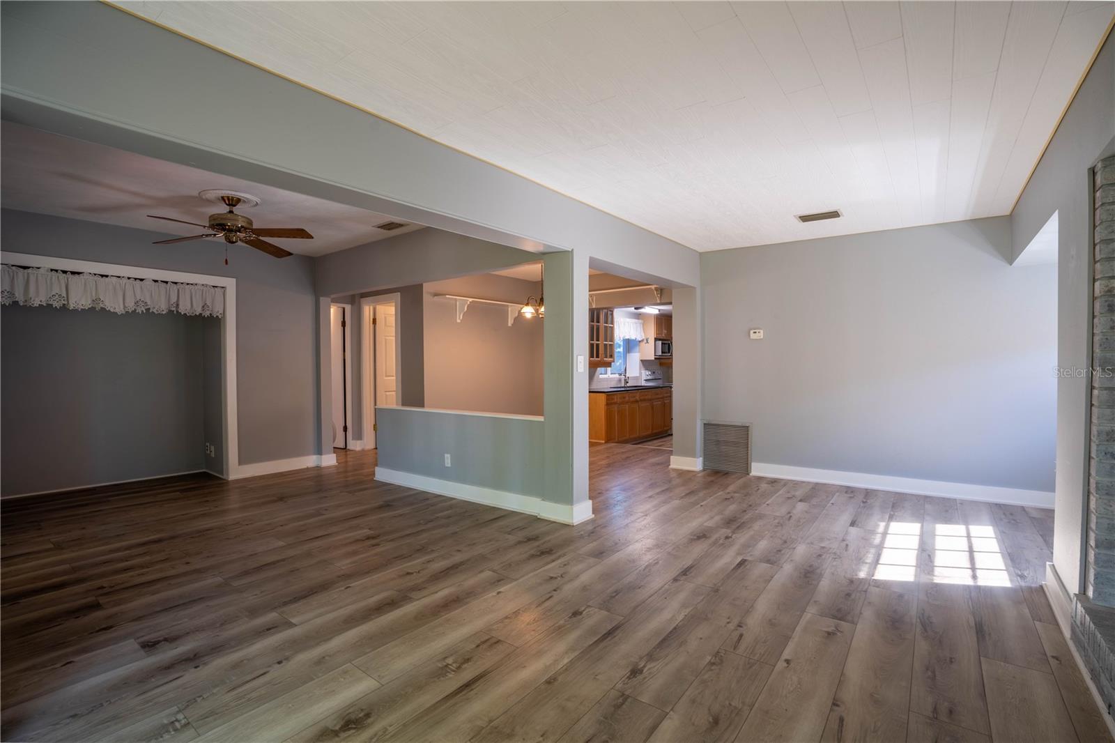 2567 CENTRAL AVE, CLEARWATER, FL — photo 3