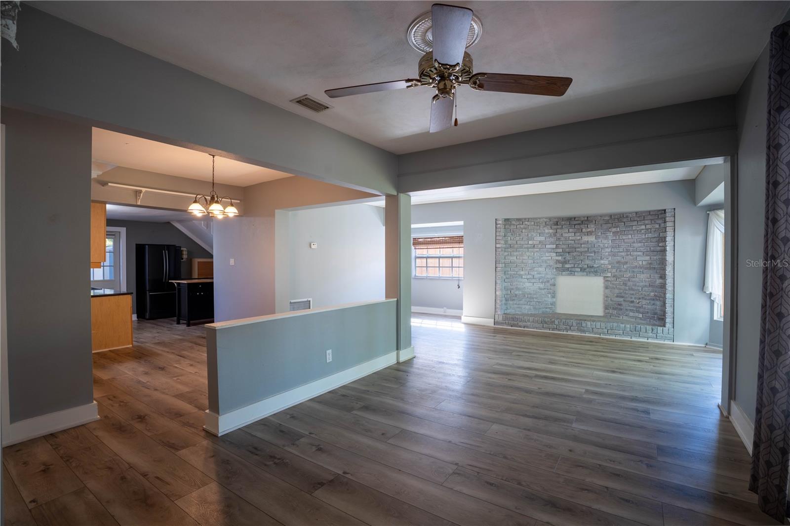 2567 CENTRAL AVE, CLEARWATER, FL — photo 4