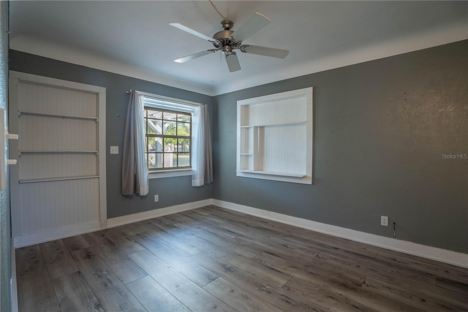 2567 CENTRAL AVE, CLEARWATER, FL — photo 11