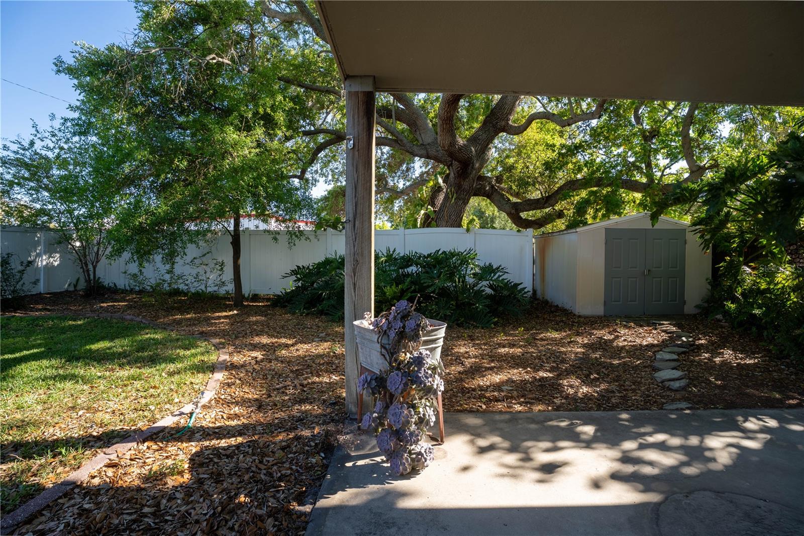 2567 CENTRAL AVE, CLEARWATER, FL — photo 39