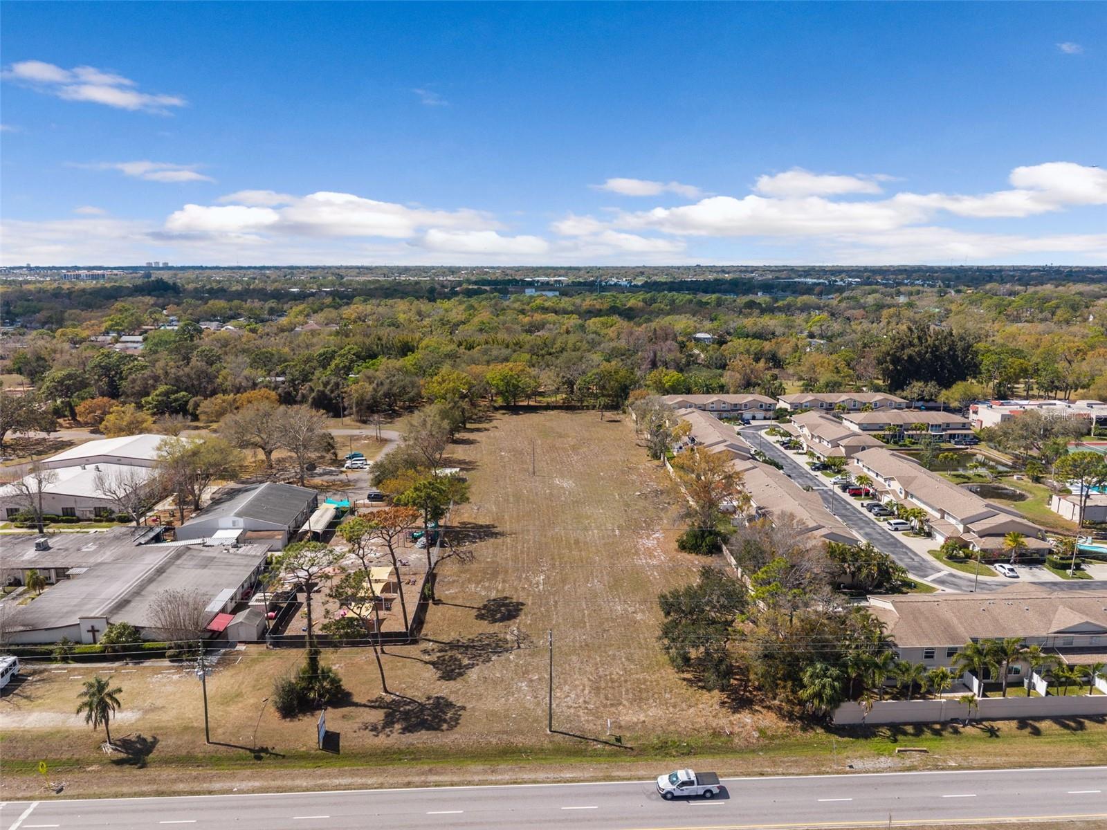 9530 STARKEY RD, SEMINOLE, FL — photo 2