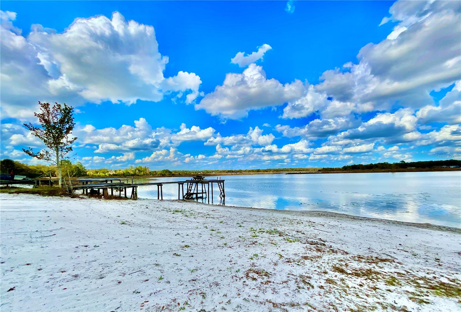 106 E SUNNYSIDE BEACH RD, HAWTHORNE, FL — photo 2