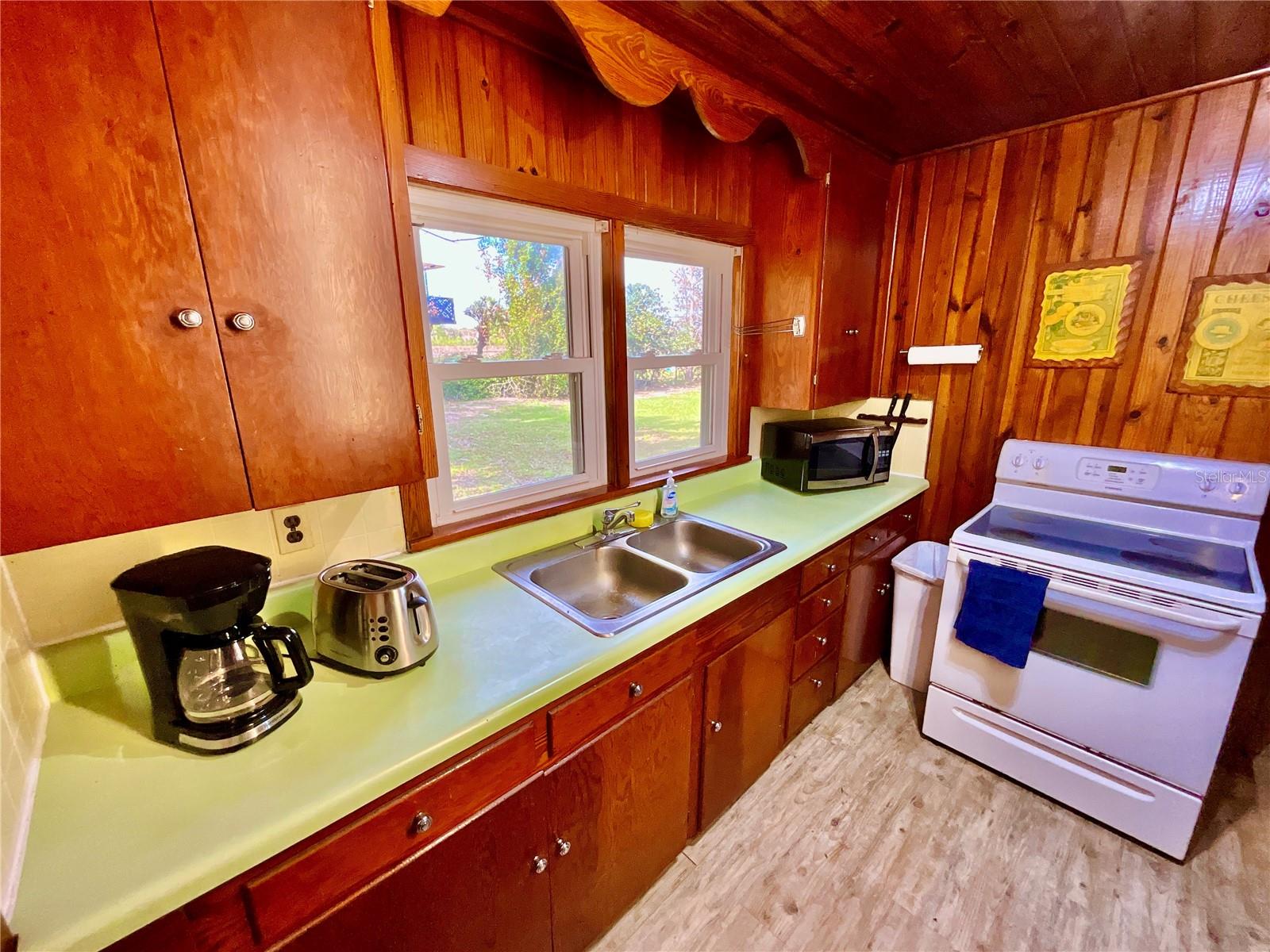 106 E SUNNYSIDE BEACH RD, HAWTHORNE, FL — photo 13