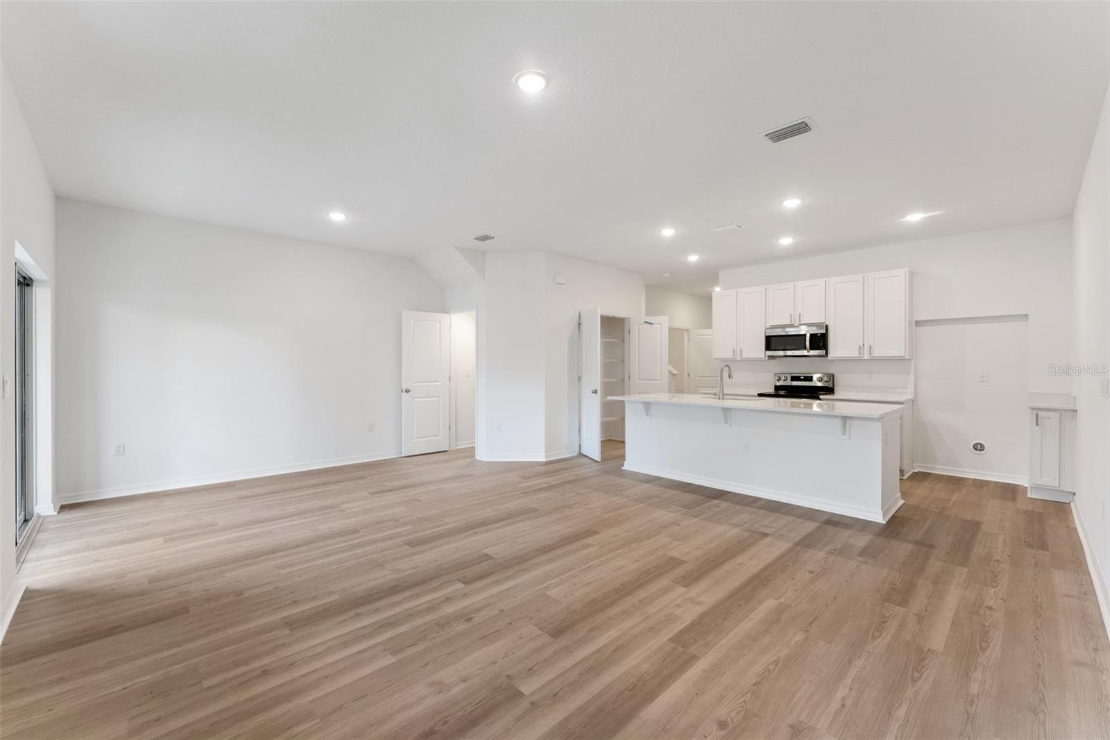 646 CEDAR ELM CT, EUSTIS, FL — photo 10