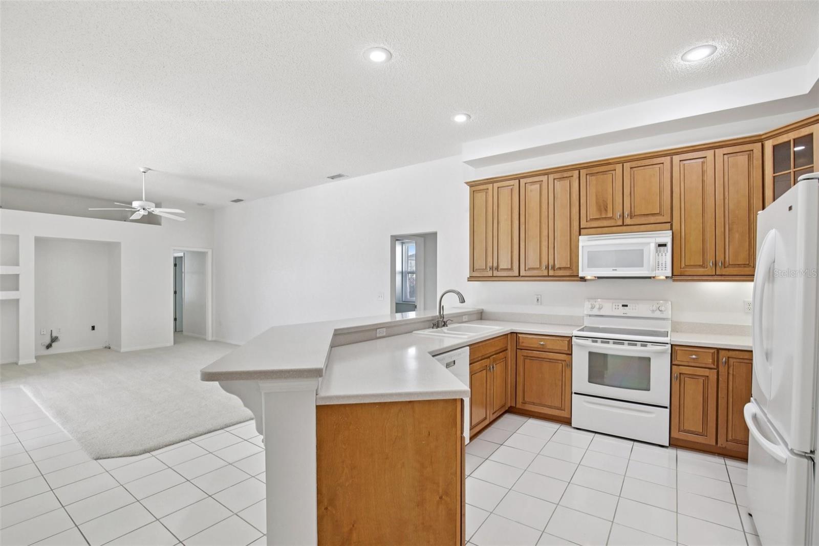 6503 DREWRYS BLF, BRADENTON, FL — photo 12