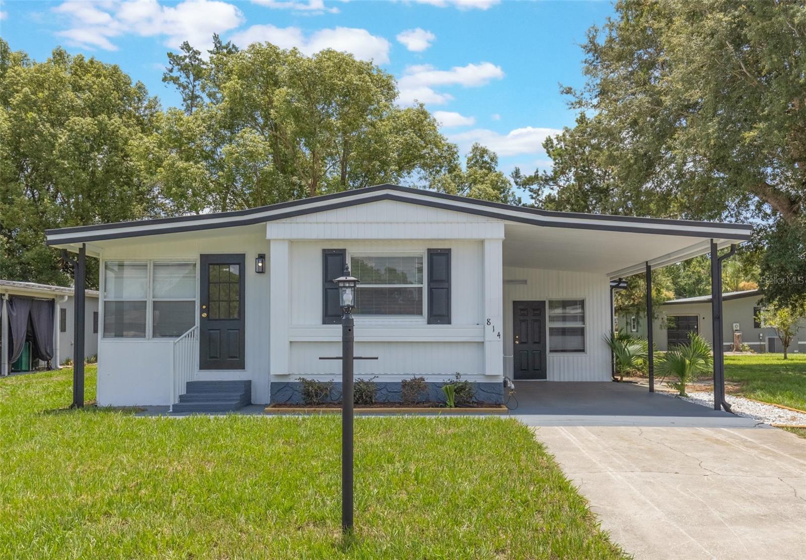 814 ROSEAPPLE AVE, LADY LAKE, FL