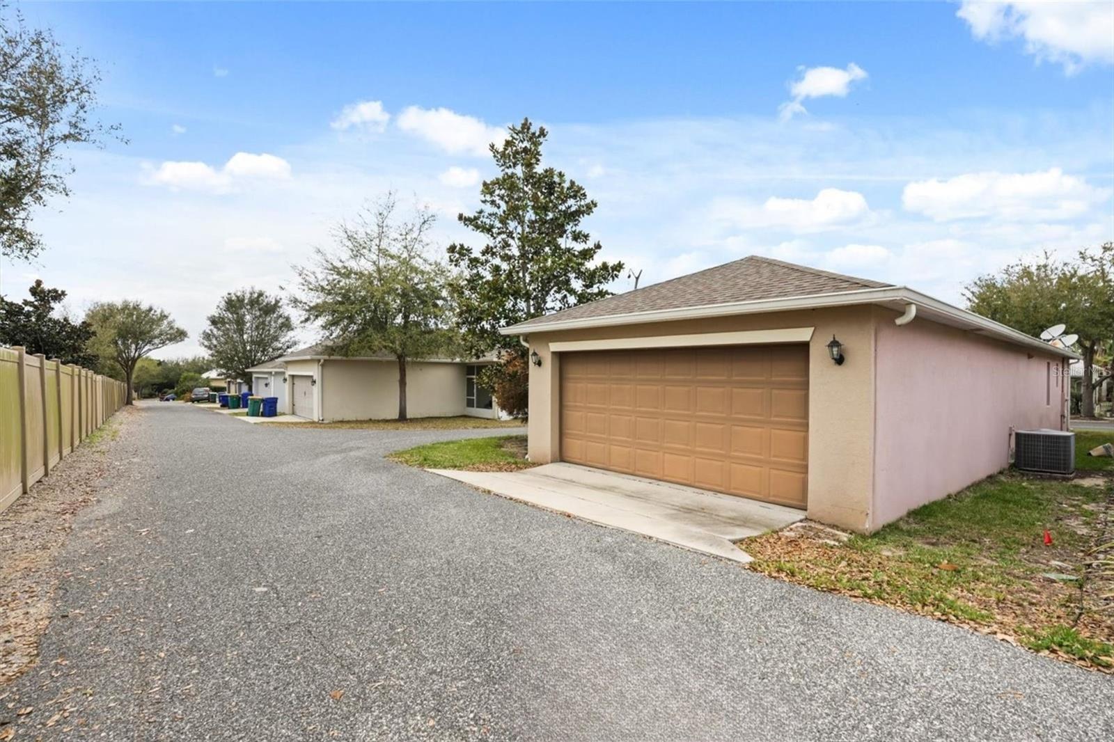 1972 APPALACHEE CIR, TAVARES, FL — photo 37