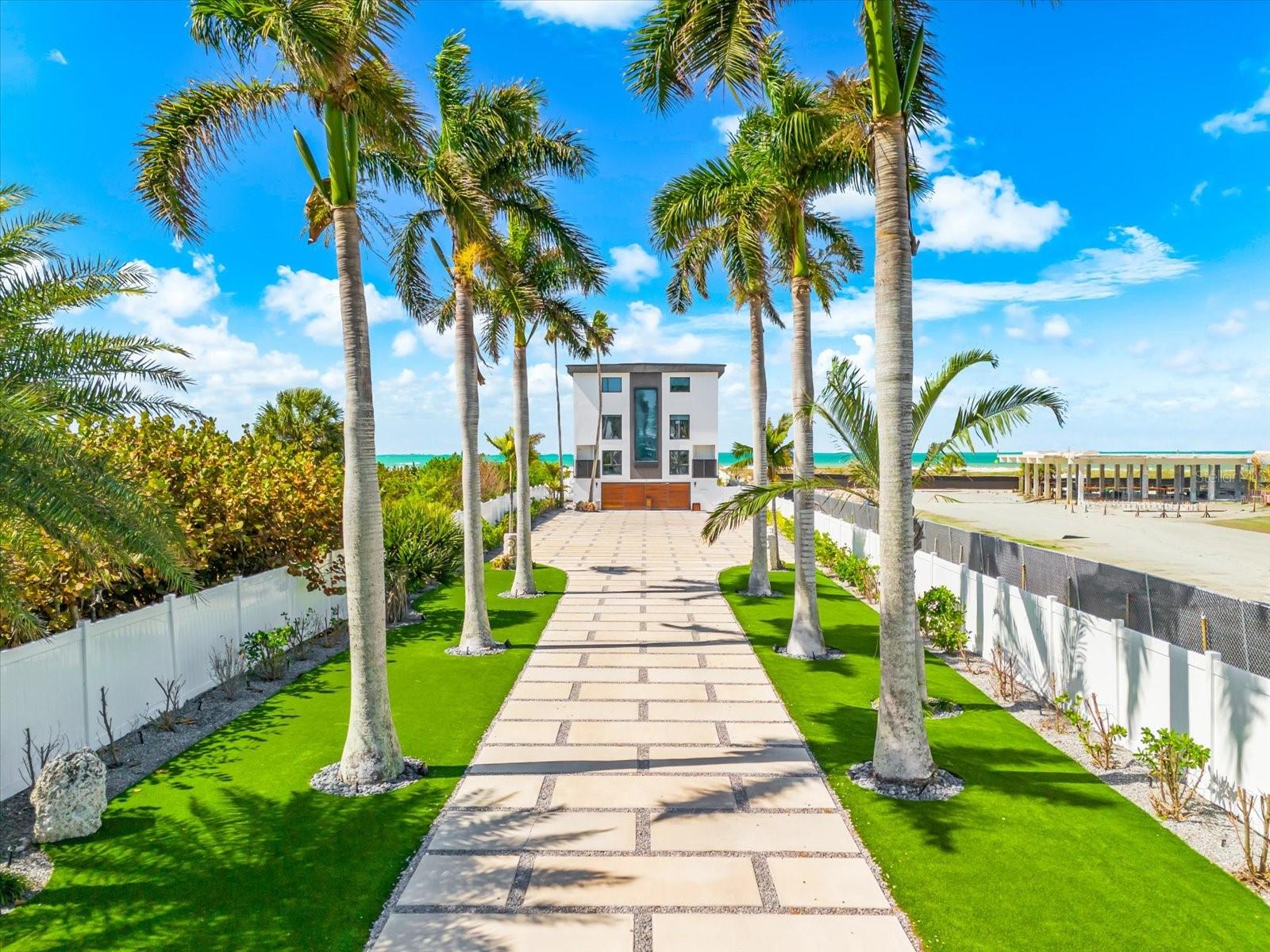811 N SHORE DR, ANNA MARIA, FL — photo 2