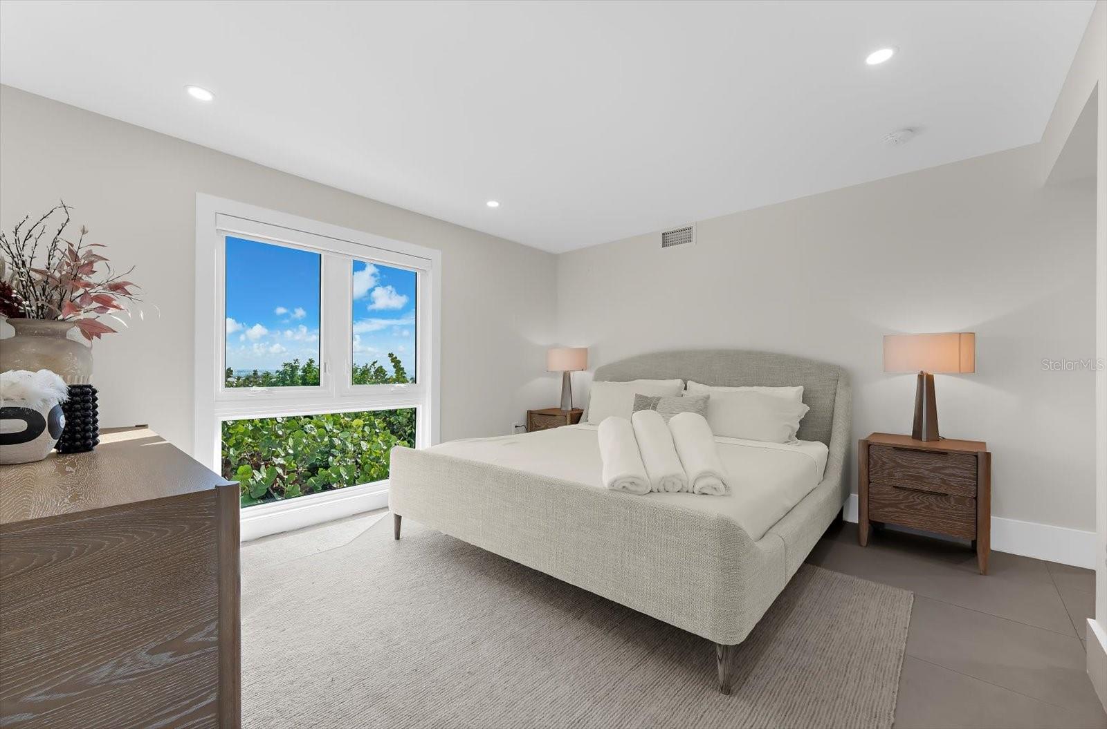 811 N SHORE DR, ANNA MARIA, FL — photo 27