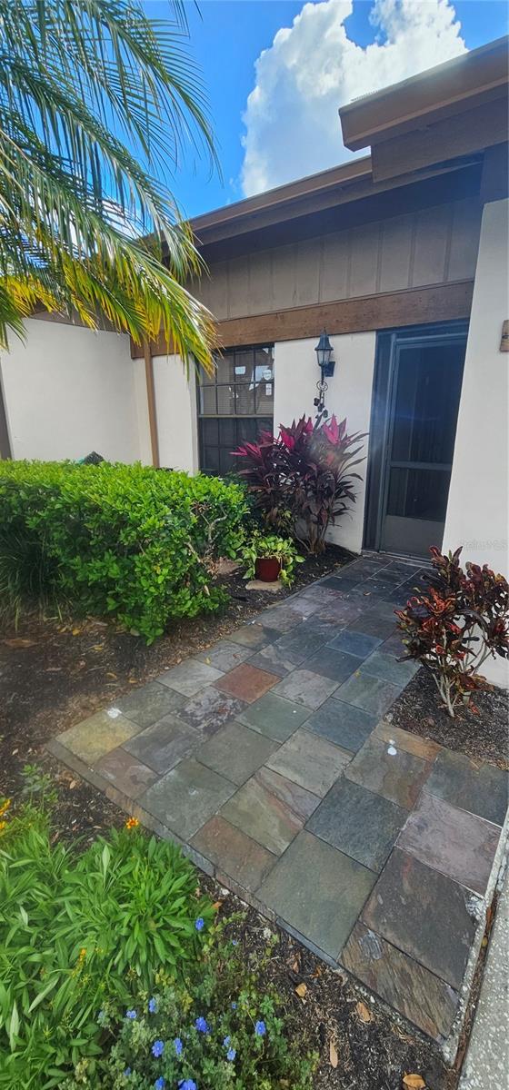 4075 SHORESIDE CIR, TAMPA, FL — photo 3