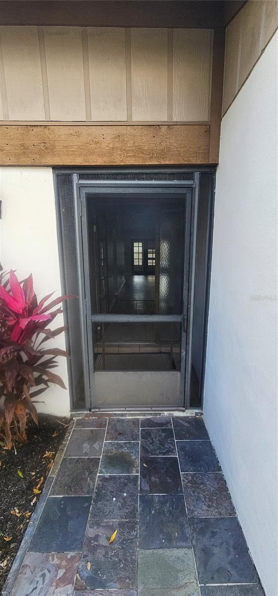 4075 SHORESIDE CIR, TAMPA, FL — photo 5