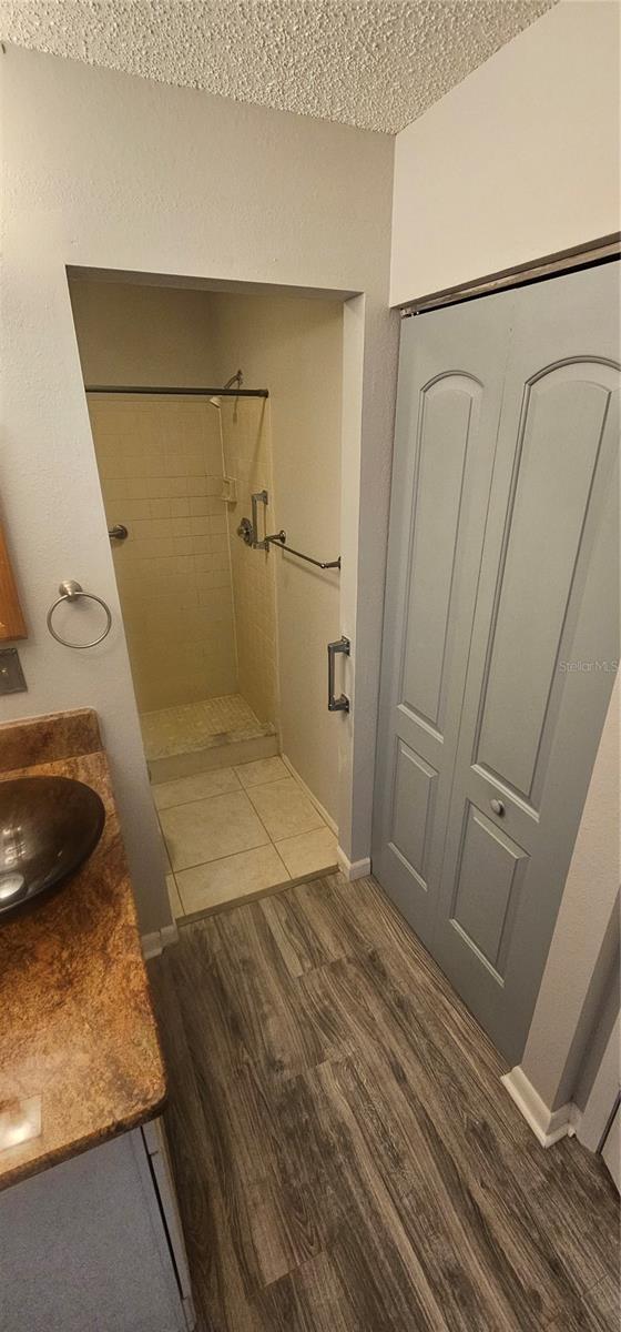 4075 SHORESIDE CIR, TAMPA, FL — photo 20