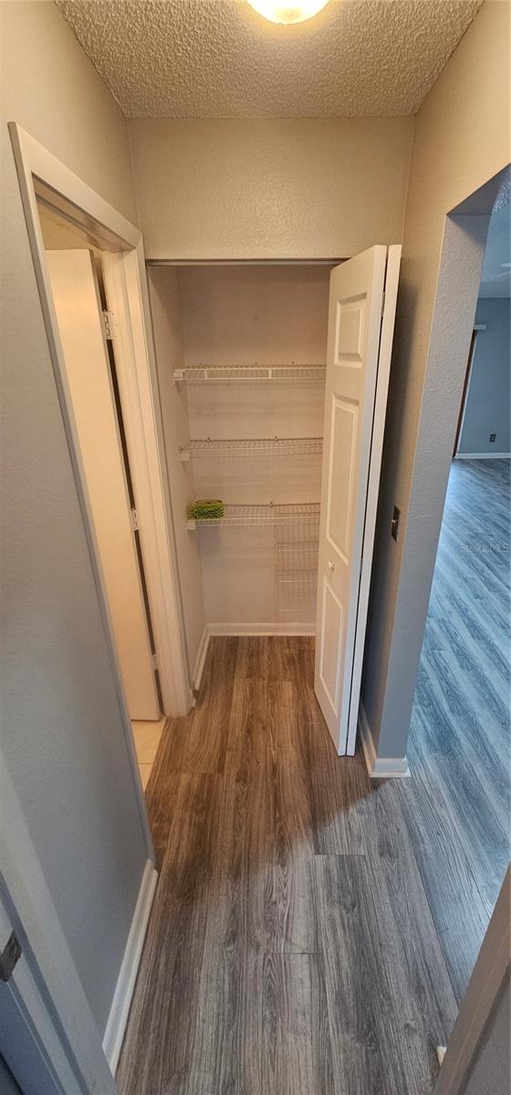 4075 SHORESIDE CIR, TAMPA, FL — photo 24